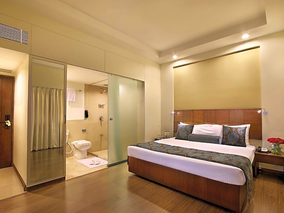 Express Towers Hotel