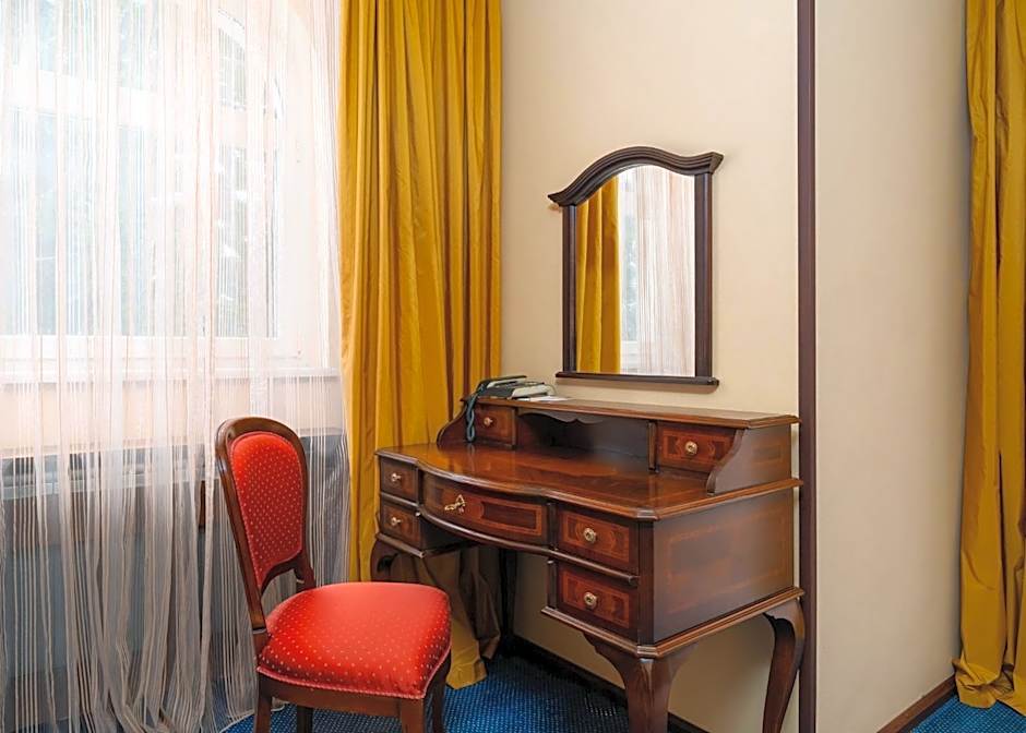 Festa Winter Palace Hotel