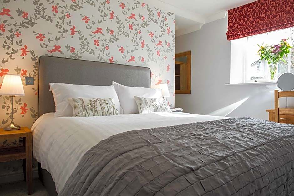 The Hare and Hounds, Levens