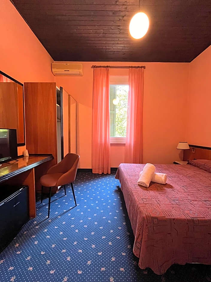 Hotel Milano Pool & Garden