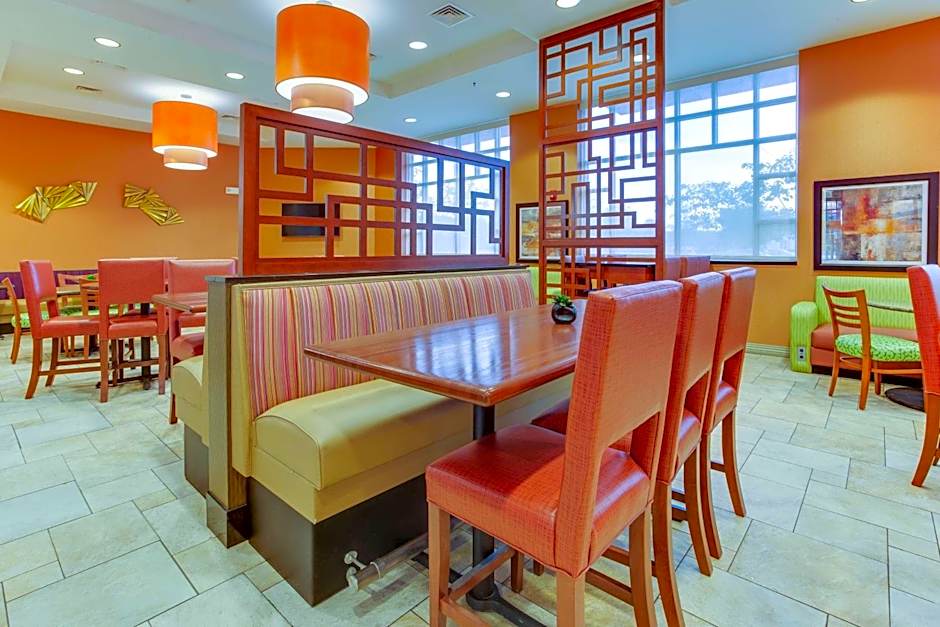 Drury Inn & Suites West Des Moines