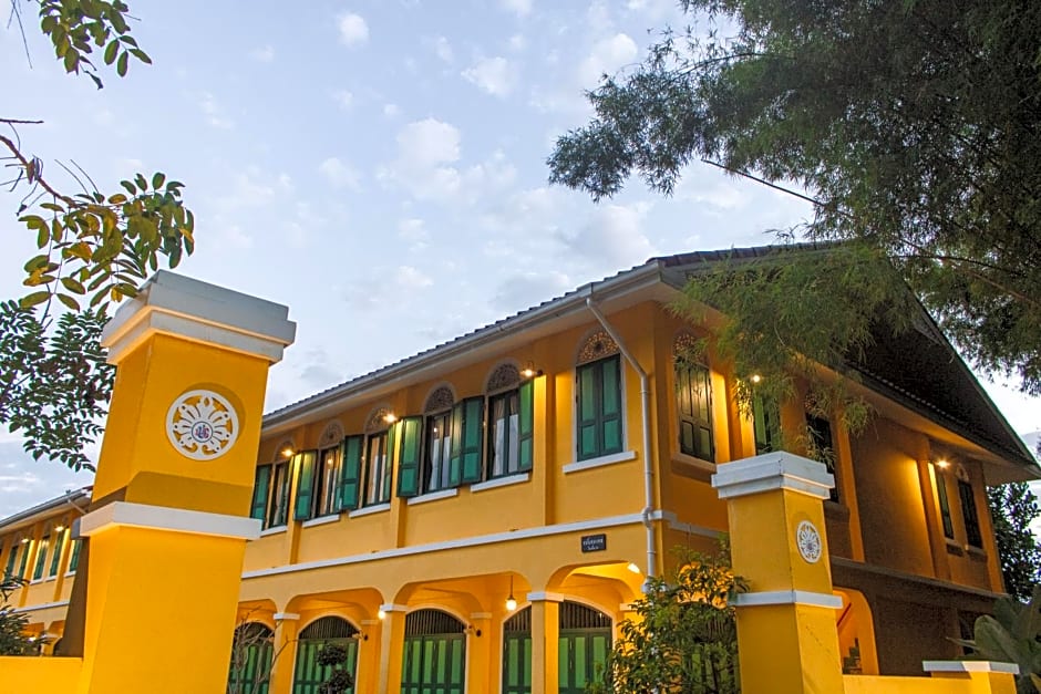 Bhirom at Baan Thongjaya