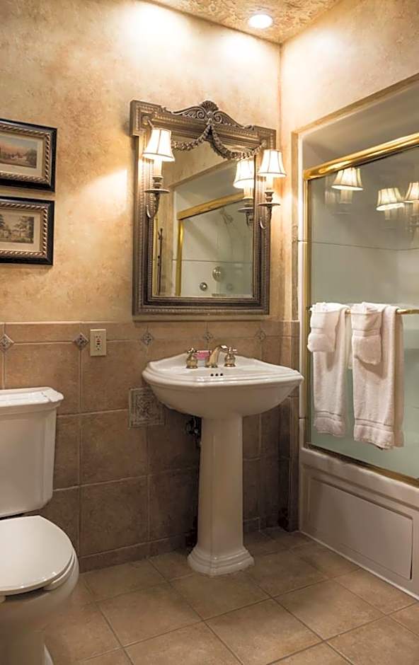 Landoll's Mohican Castle