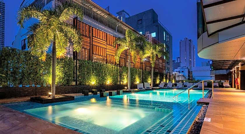 Solitaire Bangkok Sukhumvit 11