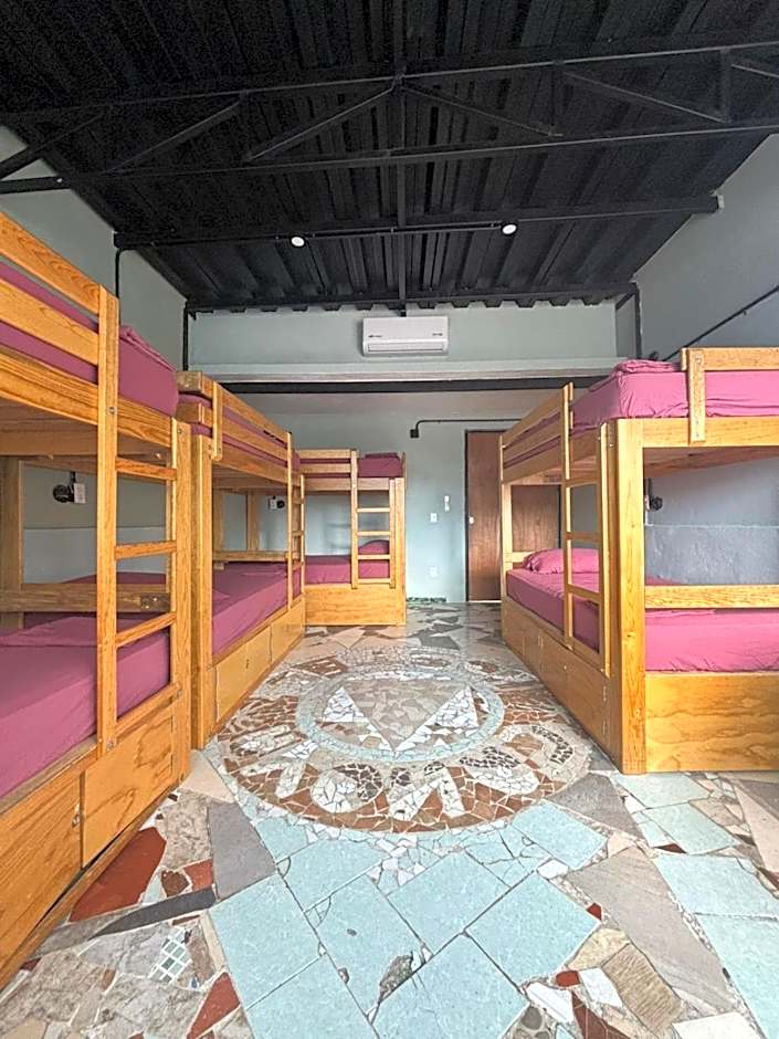 Canova Hostel & Pizza