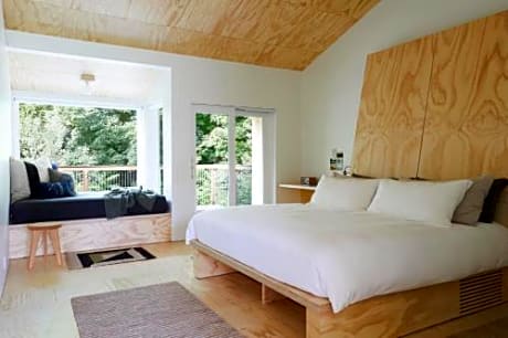 Double Room with Pool View