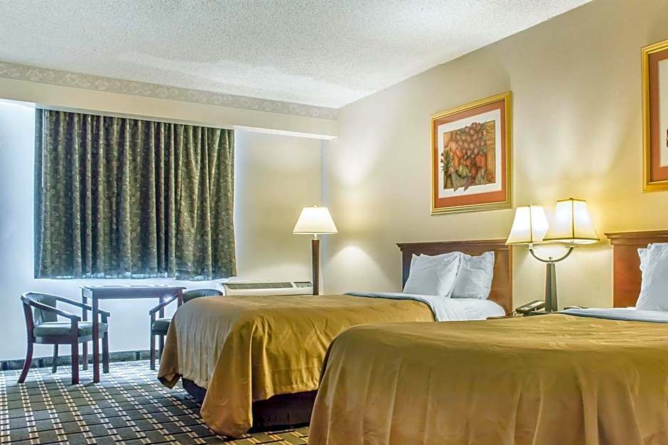 Quality Inn & Suites Palm Island Indoor Waterpark