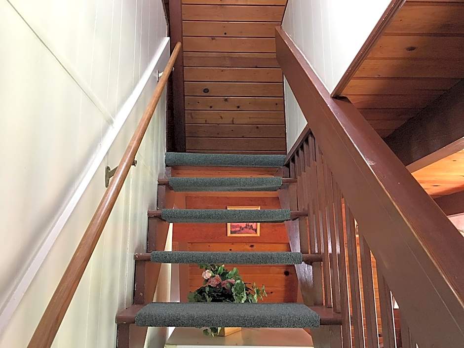 Park Motel and Cabins