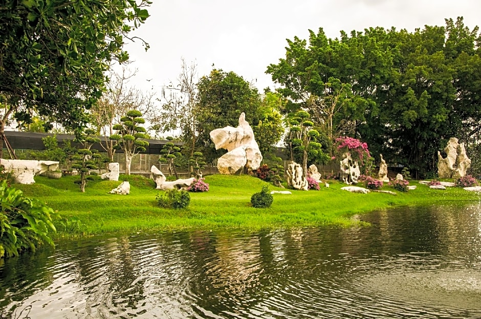 Cha-Em Resort
