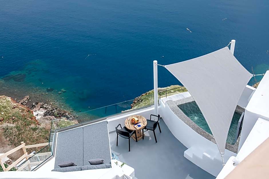 Virginia's Cave Villas