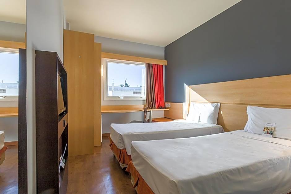 IBIS Barretos