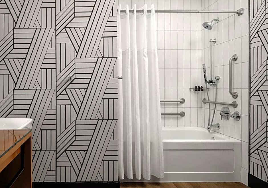 Hotel Tupelo, a Wyndham Hotel