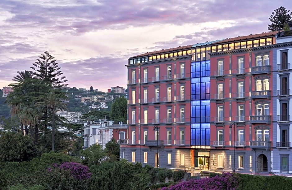 The Britannique Hotel Naples, Curio Collection by Hilton