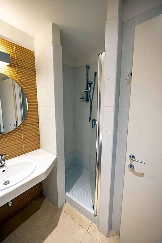 Prince Franklyn Hotel