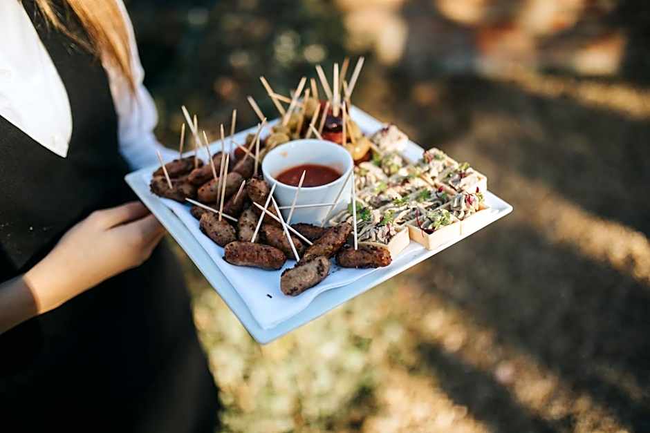 Hall Farm Hotel And Restaurant