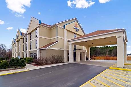 Comfort Inn Dunn near I-95