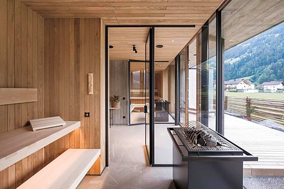 zelloon boutique hotel