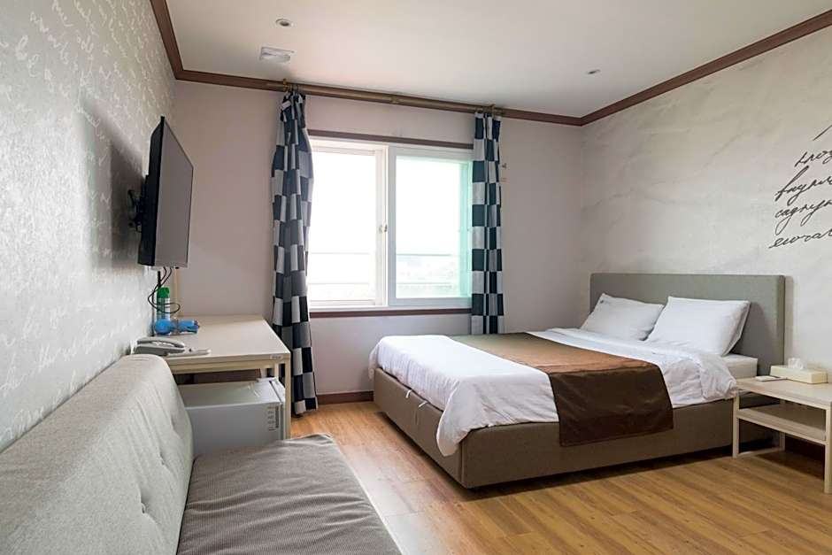 Seongsan Aqua Beach Hotel