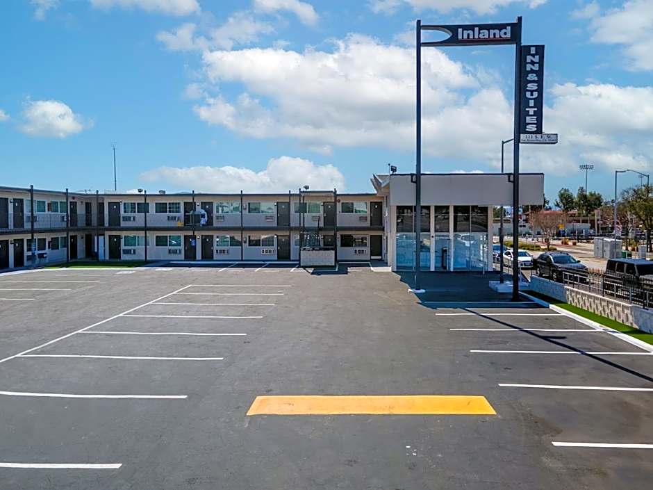 Inland Inn & Suites