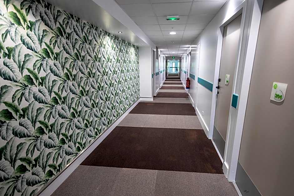 CAMPANILE BELFORT MONTBELIARD Gare La Jonxion