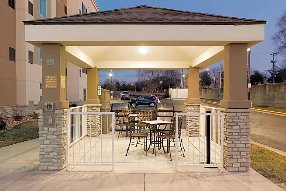 Candlewood Suites Lenexa - Overland Park Area By IHG