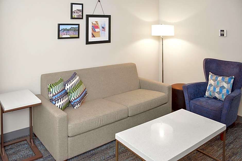 Four Points by Sheraton Fayetteville Fort Liberty