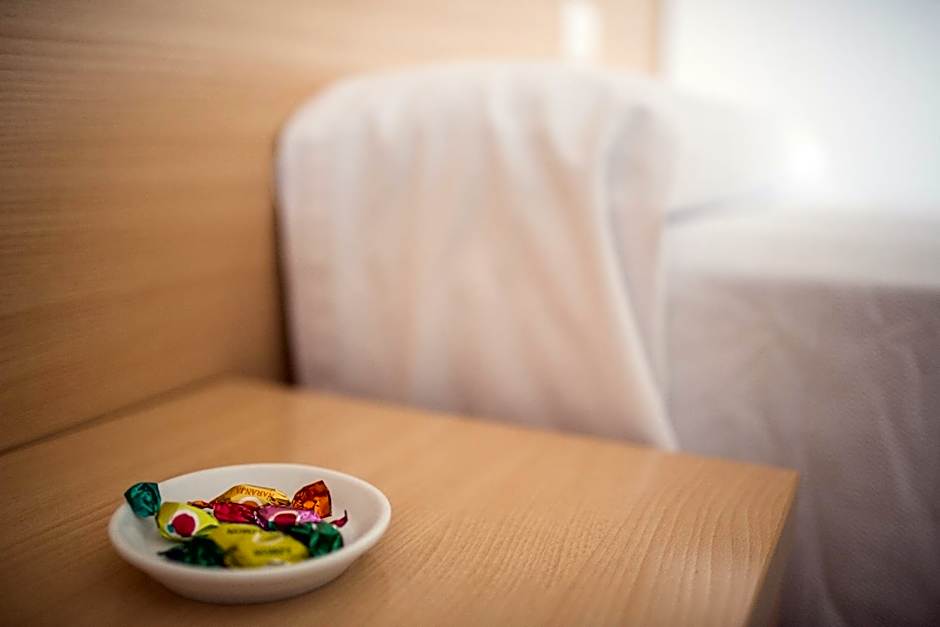 Puerta de Santillana