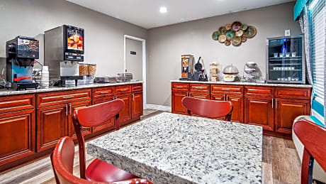Travelodge by Wyndham San Antonio Downtown Northeast