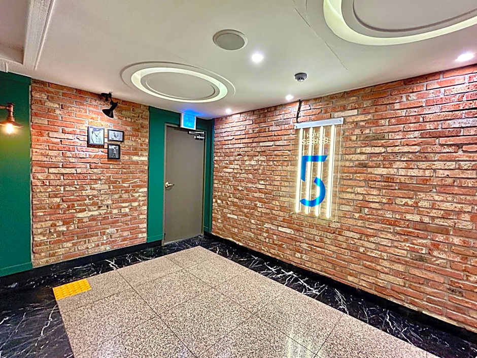 Series hotel