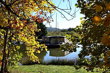 Roulottes des Monédières - Caravan Park