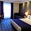 Holiday Inn Express Dunstable By IHG