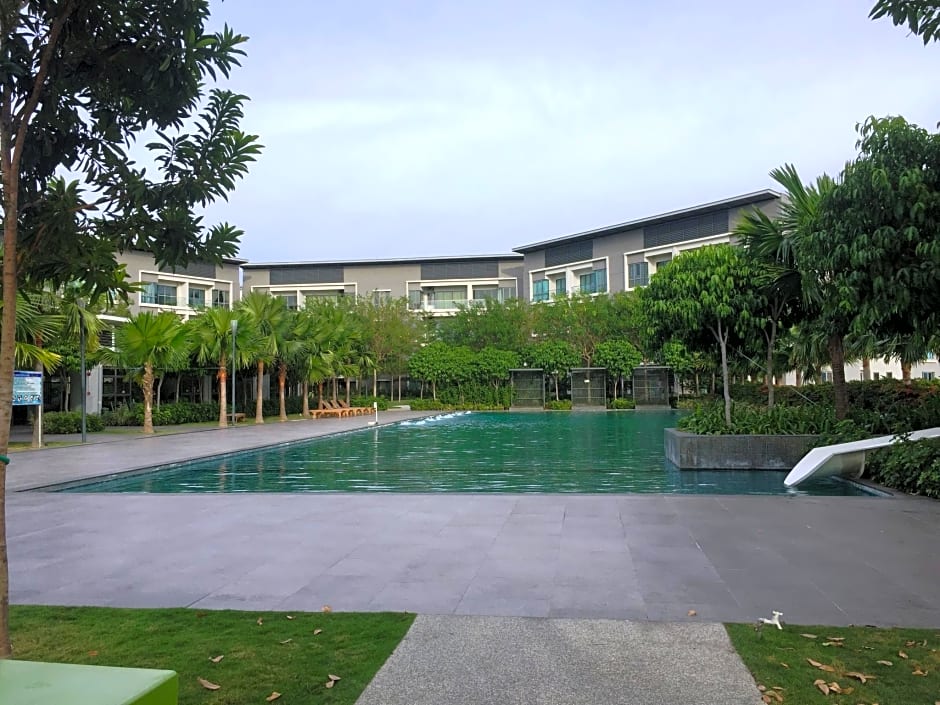 Borneo Coastal Residence @ Imago Mall