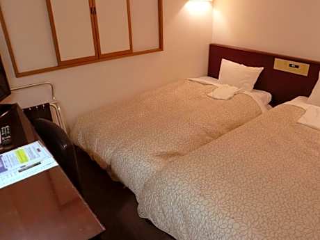 Economy Twin Room with No View - Non-Smoking