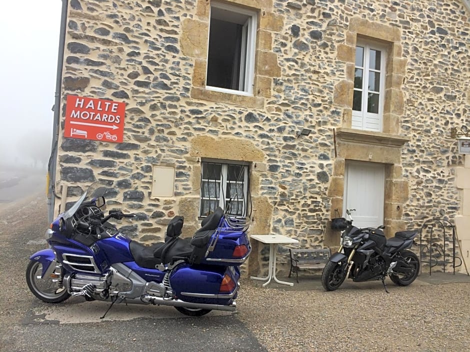 AUX PORTES D'AUBRAC studio 2 personnes