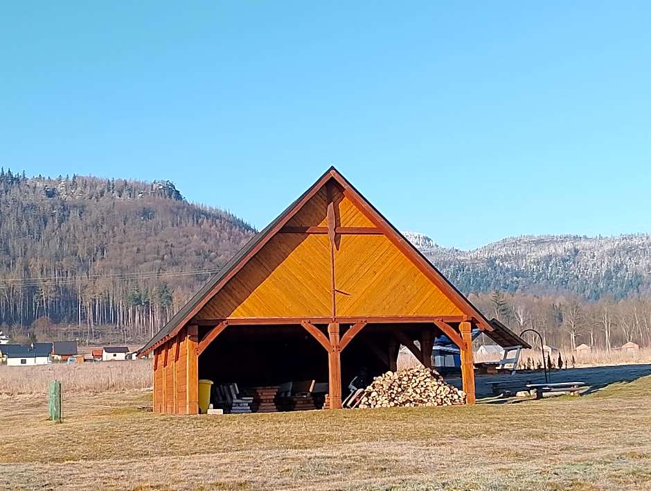 Otulina dom w Górach Stołowych pod Szczelińcem Pogranicze PL-CZ