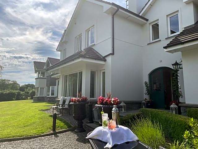 Loch Lein Country House