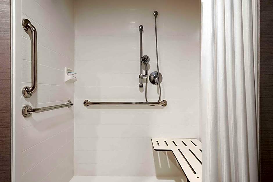 Homewood Suites By Hilton Milwaukee Downtown