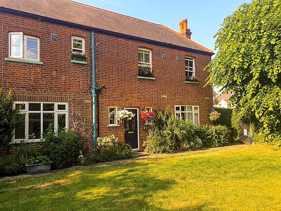 The Lodge Stanwell