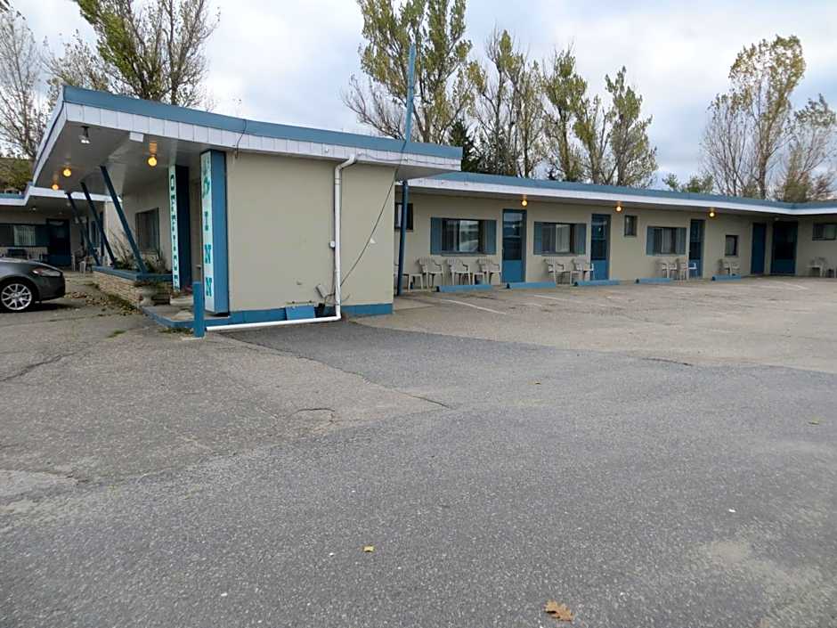 Photo 1 of 20 of Trapper's Choice Inn & Restaurant