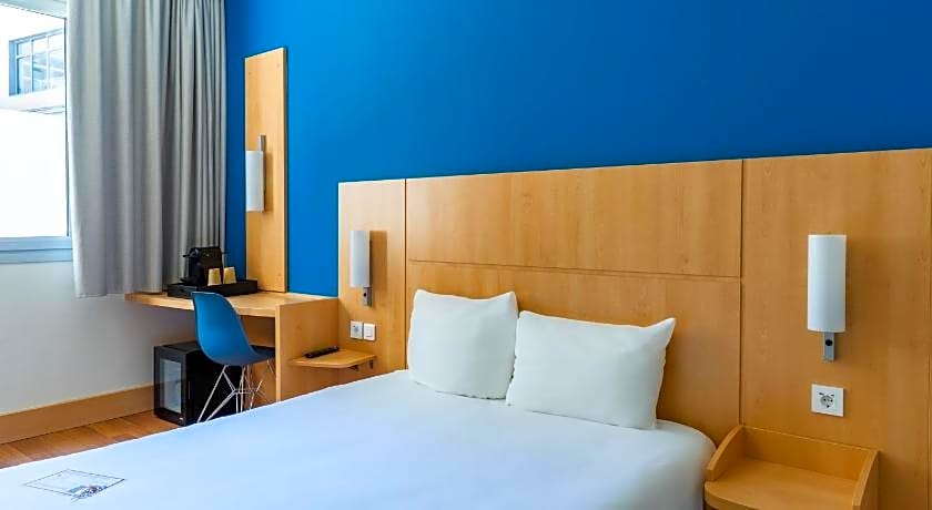 ibis Barcelona Pza Glories 22