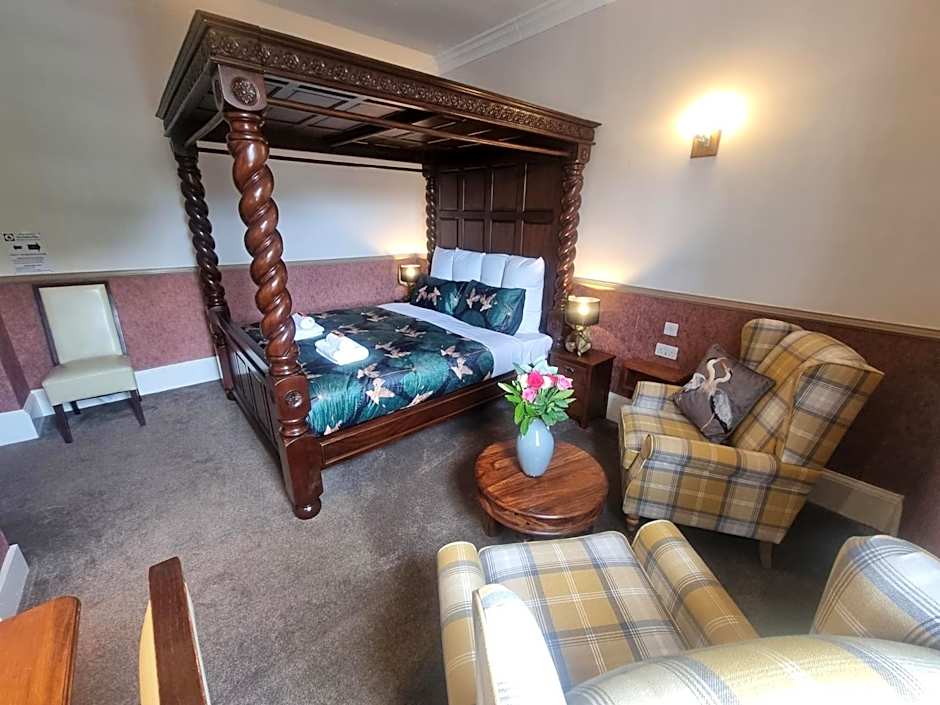 Roy Bridge Hotel