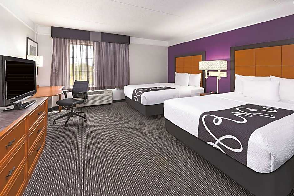 La Quinta Inn & Suites by Wyndham Durham Chapel Hill