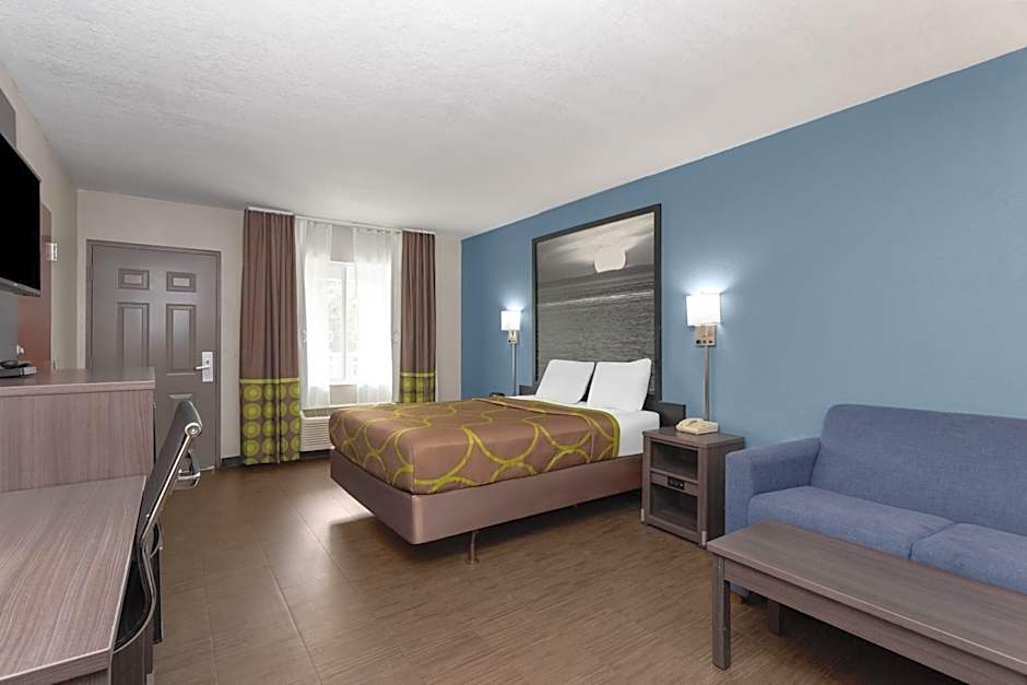 Super 8 by Wyndham Dania/Fort Lauderdale Arpt