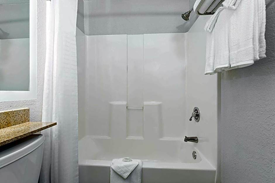 Microtel Inn & Suites By Wyndham Zephyrhills