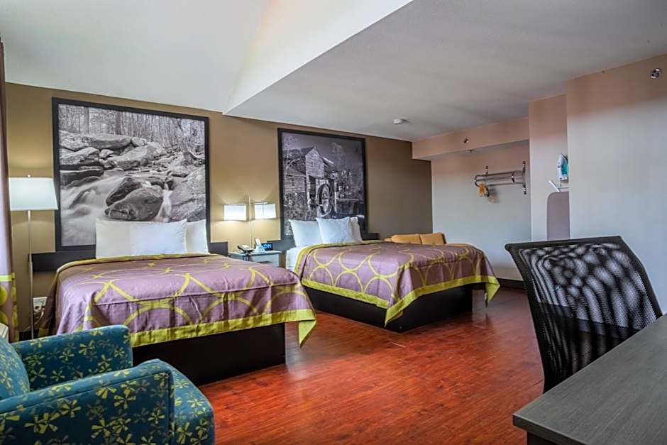 Super 8 by Wyndham Downtown Gatlinburg at Convention Center
