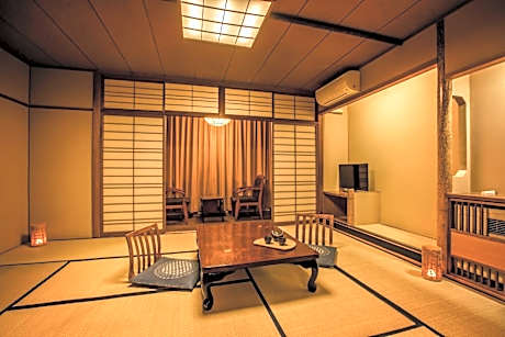 Standard Japanese-Style-Room (No View) - Shared Bathroom - Non-Smoking