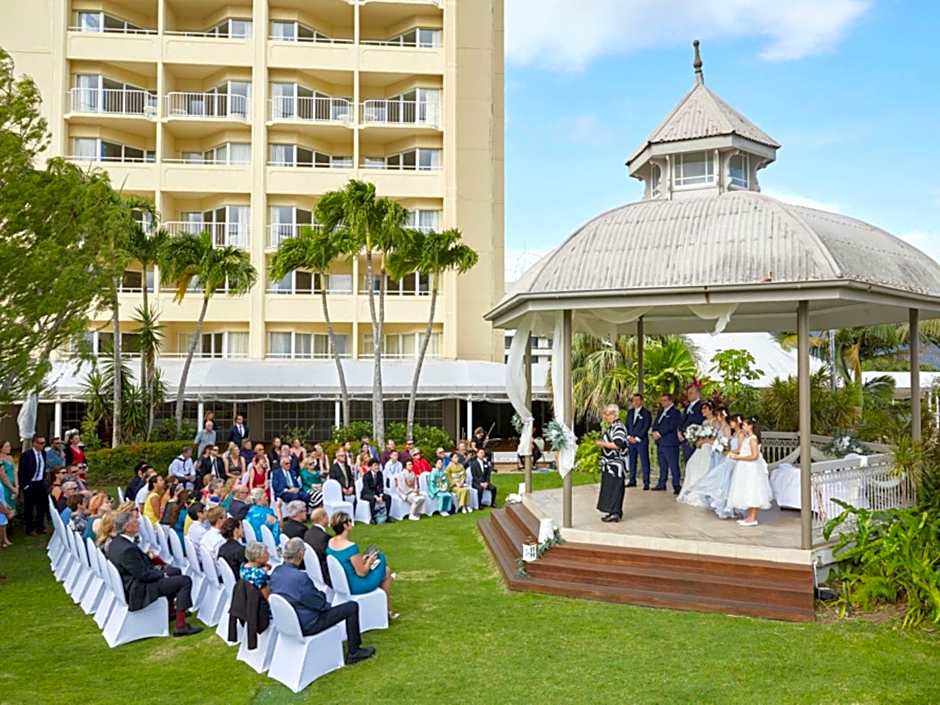 Pullman Cairns International