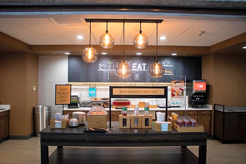 Hampton Inn & Suites Portland West