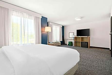 King Room with Roll-In Shower - Mobility and Hearing Access