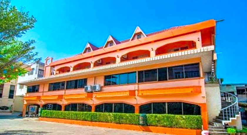 OYO 534 Phasuk Hotel